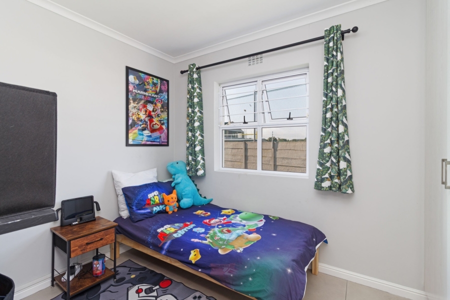To Let 4 Bedroom Property for Rent in Sunningdale Western Cape
